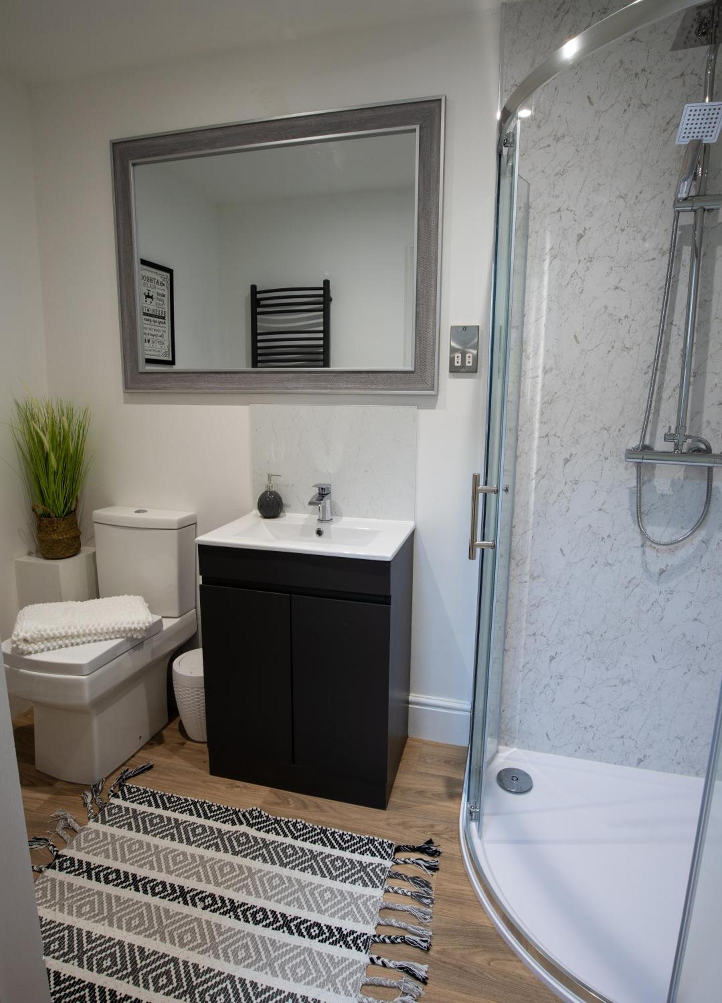 איסטבורן One Bed Apartment, Close To Train, City, Beach And Hospital Long Booking Welcome מראה חיצוני תמונה